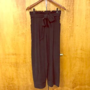 Heartloom cropped wide leg black pants. XS